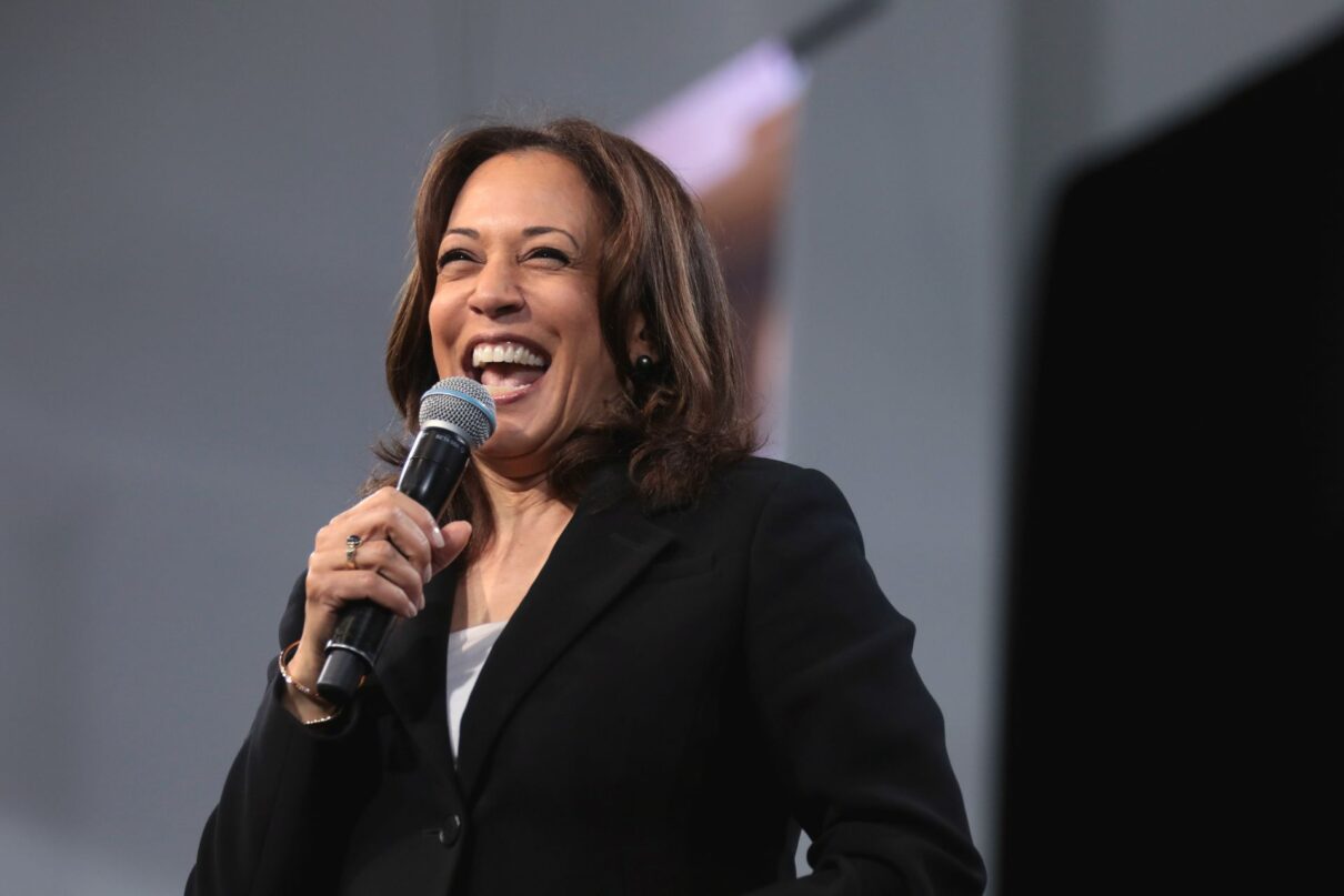 U.S. Senator Kamala Harris speaking with attendees at the 2019 National Forum on Wages and Working People hosted by the Center for the American Progress Action Fund and the SEIU at the Enclave in Las Vegas, Nevada. (CC BY-SA 2.0, https://flickr.com/photos/gageskidmore/32796769207/)