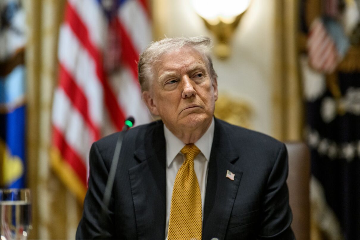 President Donald Trump hosts a bilateral lunch meeting with Hungarian Prime Minister Viktor Orban in the Cabinet Room, Friday, November 7, 2025. (Official White House Photo by Daniel Torok)