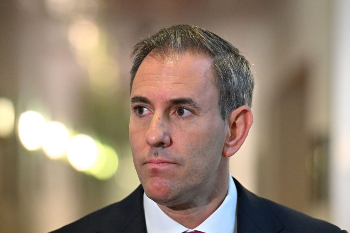 Treasurer Jim Chalmers speaks to journalists in the Press Gallery at Parliament House in Canberra, Thursday, March 5, 2026. (AAP Image/Mick Tsikas